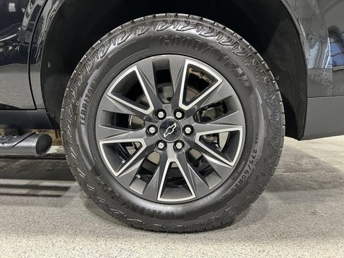Used 2023 Chevrolet Tahoe Z71 AWD/4WD image 37