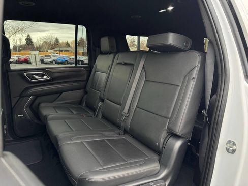 Used 2023 Chevrolet Suburban LT image 29