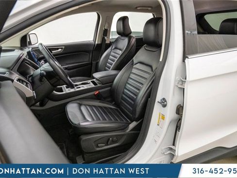 Used 2023 Ford Edge SEL image 4