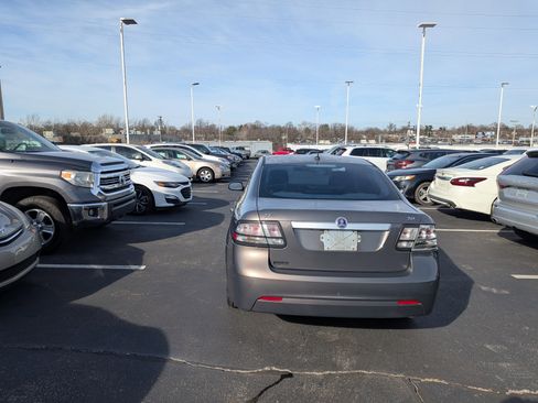 Used 2008 Saab 9-3 2.0T w/ Moonroof Package image 9