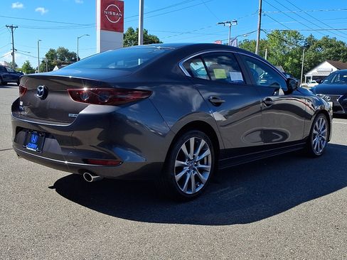 Used 2021 MAZDA MAZDA3 s FWD image 4