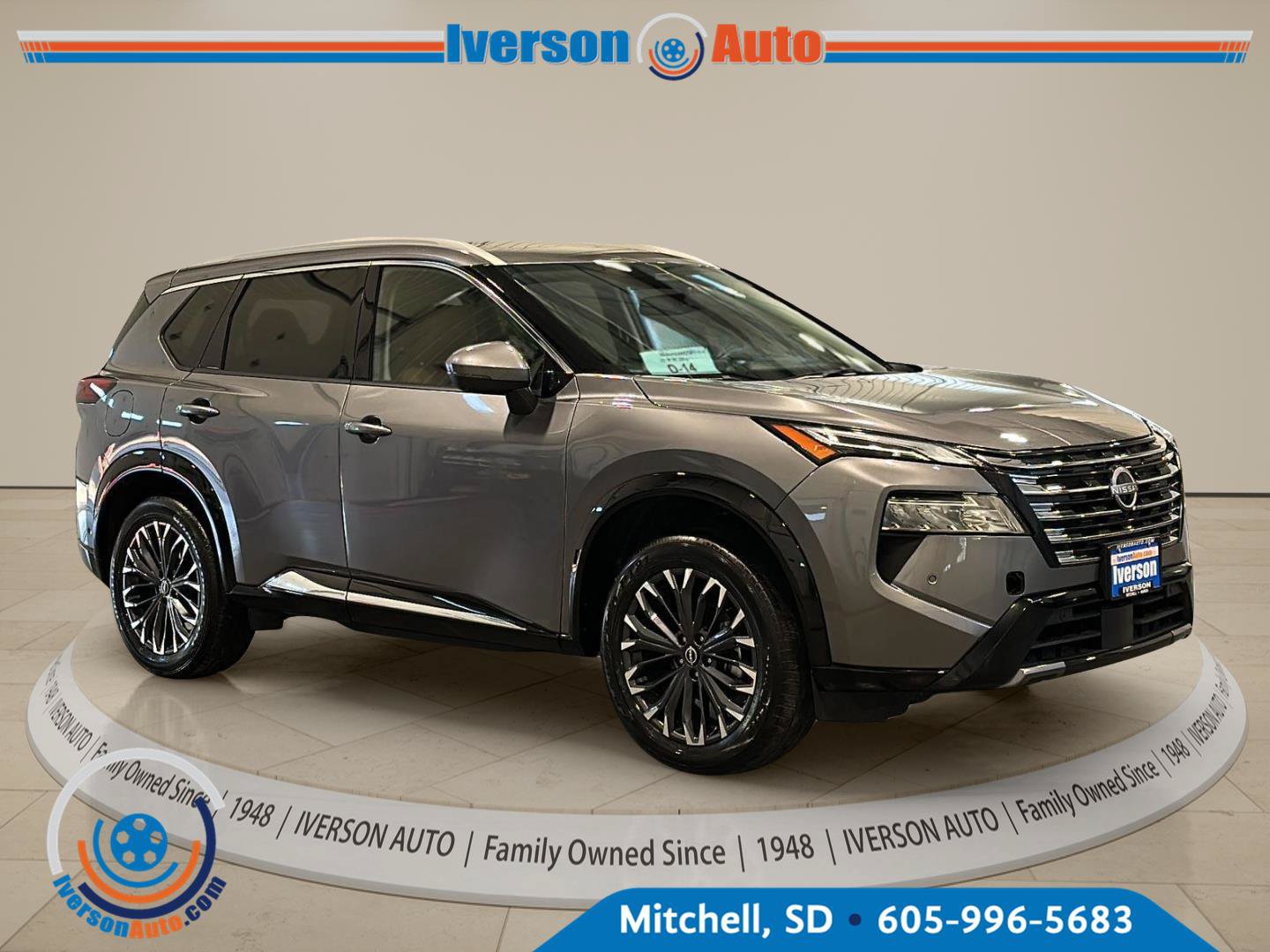 Used 2026 Nissan Rogue Platinum w/ Platinum Premium Package AWD/4WD image 1