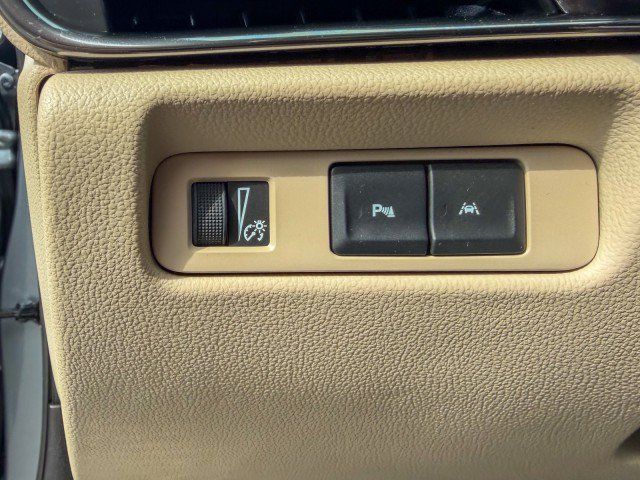 Used 2018 Cadillac ATS Luxury w/ Safety and Security Package RWD image 14
