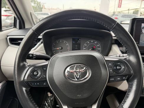 Used 2023 Toyota Corolla Cross LE w/ Moonroof Package AWD/4WD image 33