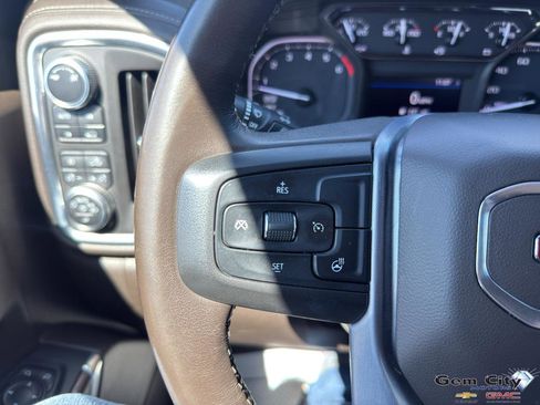 Used 2019 GMC Sierra 1500 SLT w/ Driver Alert Package I AWD/4WD image 27