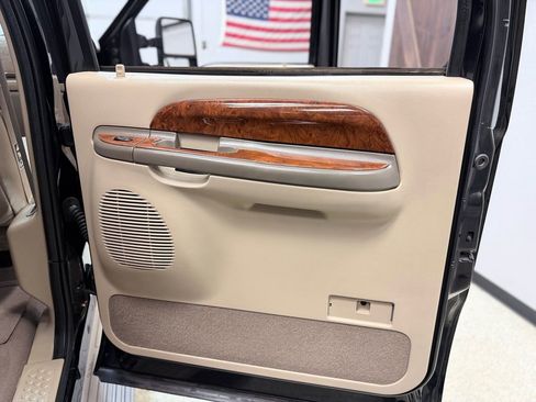 Used 2001 Ford Excursion Limited image 37