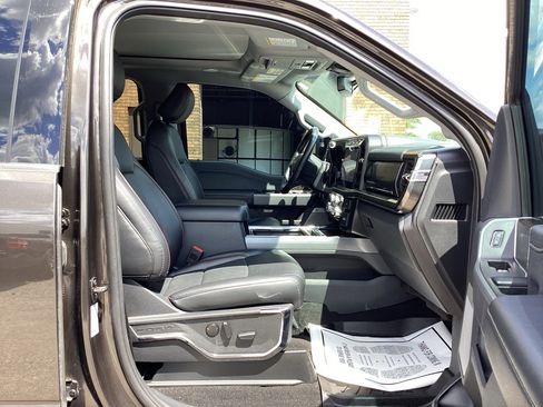 Used 2024 Ford F250 Lariat w/ Lariat Ultimate Package AWD/4WD image 10