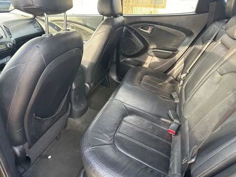 Used 2012 Hyundai Tucson Limited w/ Premium Pkg image 9