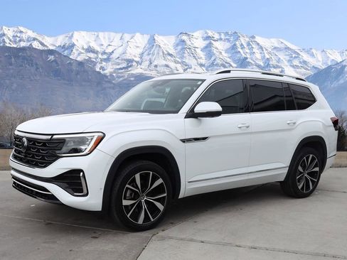 Used 2025 Volkswagen Atlas SEL Premium R-Line AWD/4WD image 2