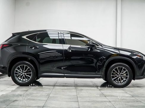Used 2025 Lexus NX 250 FWD w/ Accessory Package (Z2) image 7