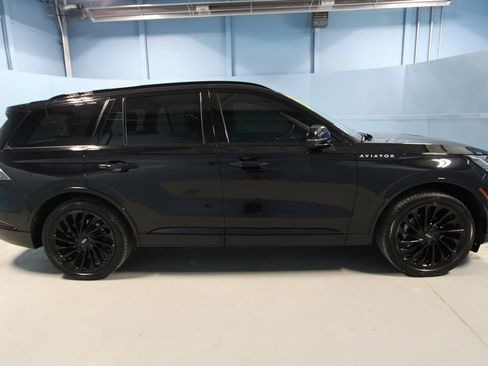 Used 2025 Lincoln Aviator Reserve w/ Luxury Package AWD/4WD image 39