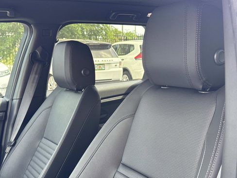 New 2025 Land Rover Discovery Sport Dynamic SE image 20