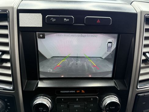 Used 2016 Ford F150 Lariat w/ Equipment Group 502A Luxury image 18