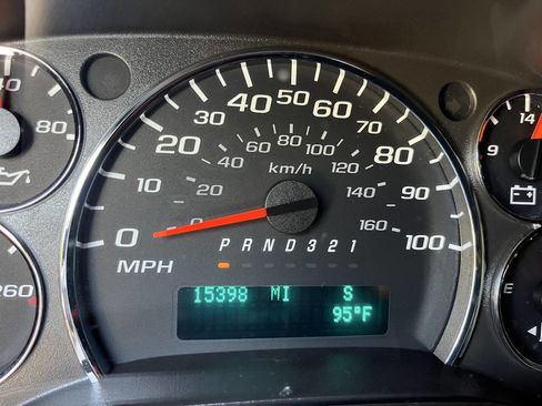 Used 2012 Chevrolet Express 1500 image 41