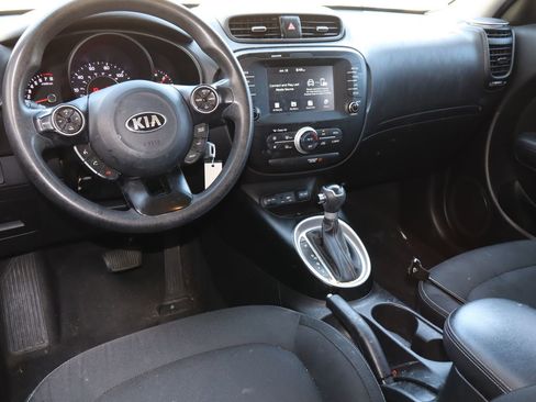 Used 2019 Kia Soul + FWD image 4