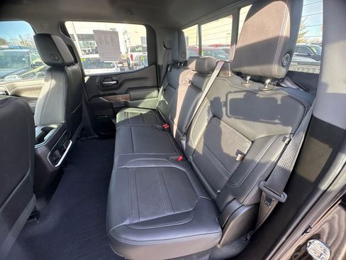 Used 2022 GMC Sierra 1500 Denali w/ Denali Reserve Package AWD/4WD image 11