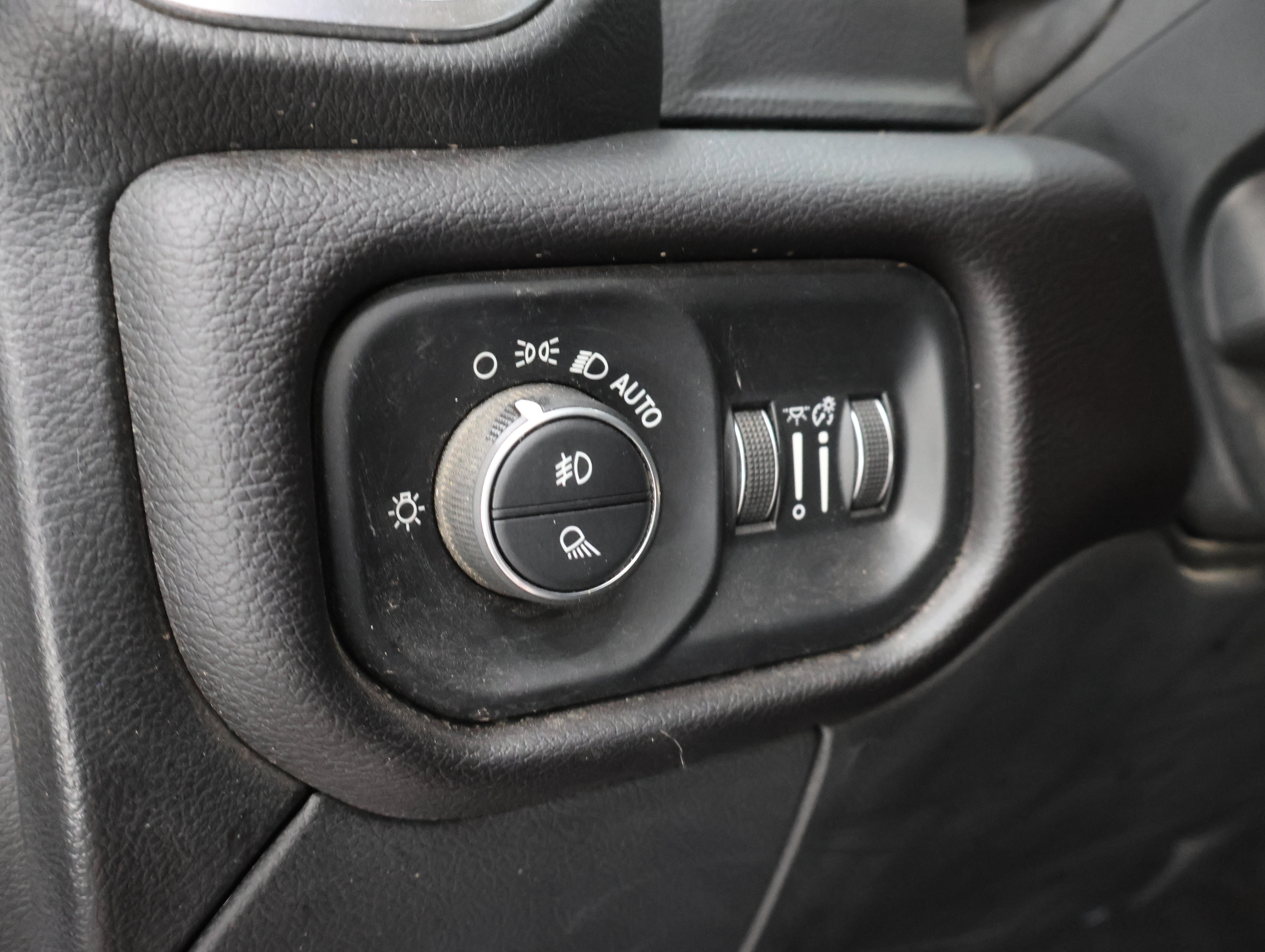 Used 2022 RAM 3500 Laramie AWD/4WD image 44