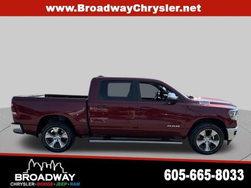 Used 2024 RAM 1500 Laramie AWD/4WD image 5
