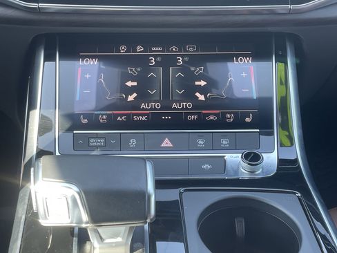 Used 2021 Audi Q8 Premium Plus w/ Premium Plus Package AWD/4WD image 25