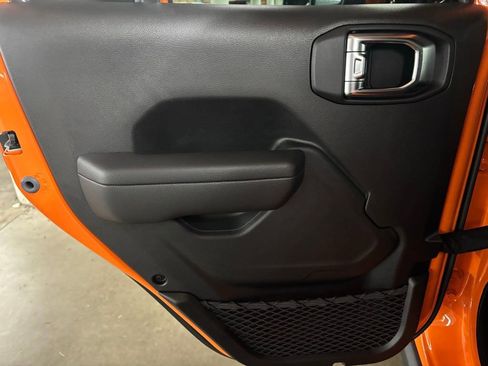 New 2025 Jeep Gladiator Rubicon w/ Safety Group image 15