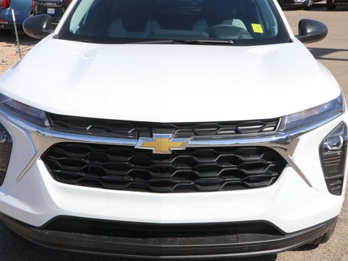 New 2026 Chevrolet Trax LS FWD image 2