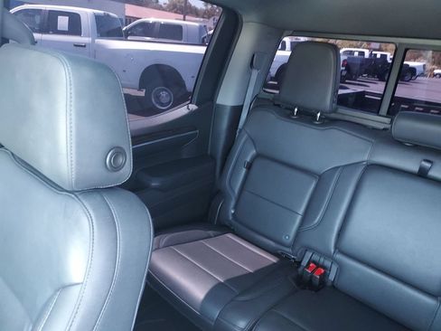 Used 2022 GMC Sierra 1500 Elevation w/ Elevation Premium Package AWD/4WD image 12