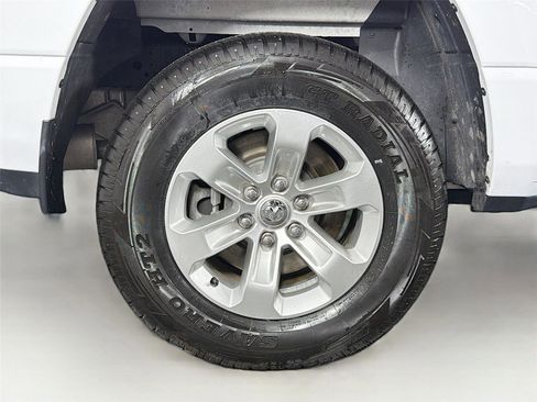 Used 2023 RAM 1500 Laramie AWD/4WD image 34