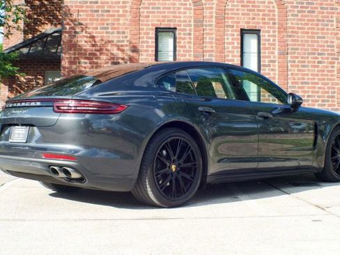 Used 2018 Porsche Panamera 4S AWD/4WD image 5