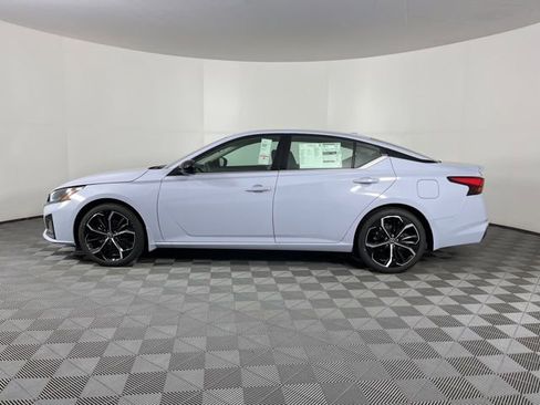 New 2025 Nissan Altima 2.5 SR w/ SR Premium Package image 6