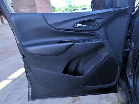 Used 2020 Chevrolet Equinox LT FWD image 15