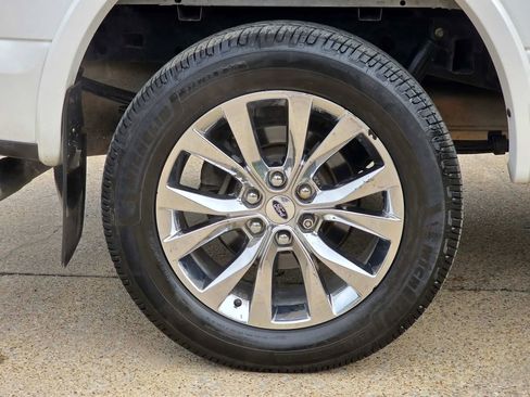 Used 2017 Ford F150 Lariat w/ Equipment Group 502A Luxury image 37