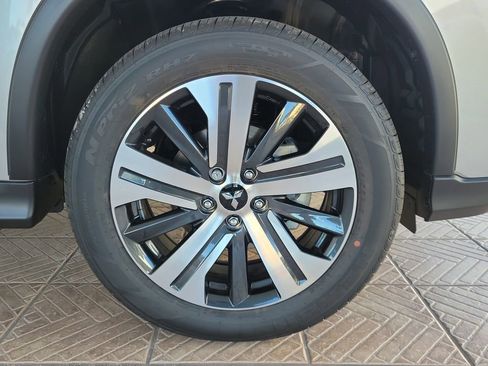 New 2025 Mitsubishi Outlander Sport SE image 5