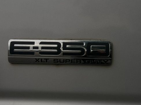 Used 2008 Ford E-350 and Econoline 350 XLT RWD image 24