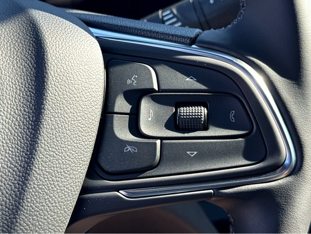 New 2026 Buick Envista Sport Touring FWD image 17