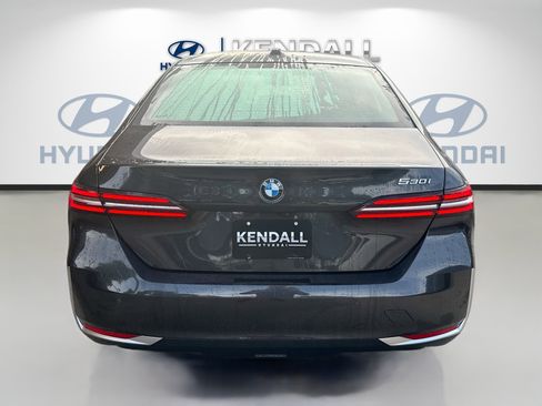 Used 2024 BMW 530i w/ M Sport Package RWD image 5