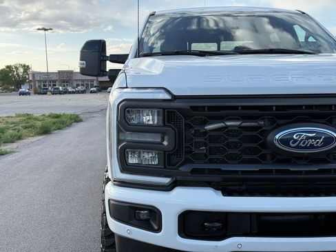 Used 2024 Ford F350 Lariat w/ Lariat Ultimate Package AWD/4WD image 6