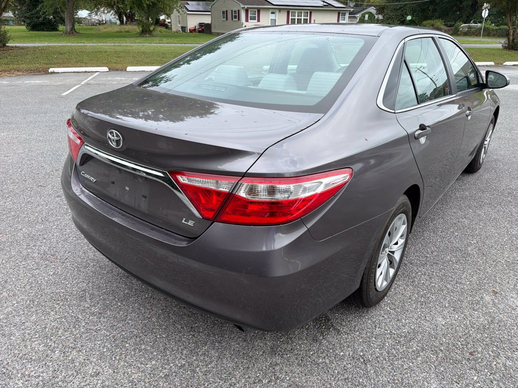 Used 2017 Toyota Camry LE FWD image 7