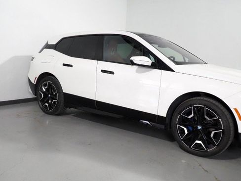 Used 2024 BMW iX xDrive50 w/ Sport Package image 66
