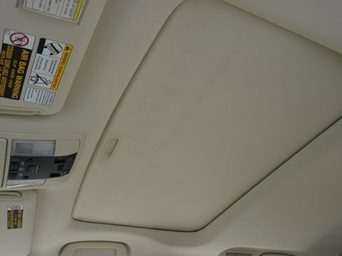 Used 2015 Lexus GX 460 w/ Premium Package image 28