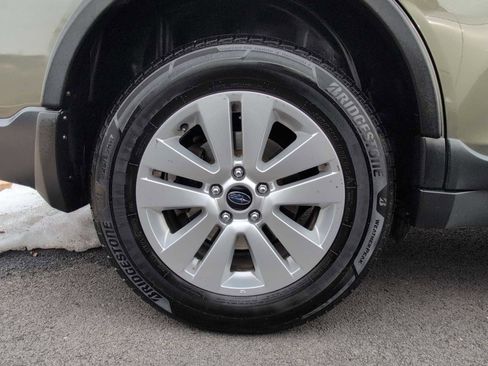 Used 2018 Subaru Outback 2.5i Premium image 14