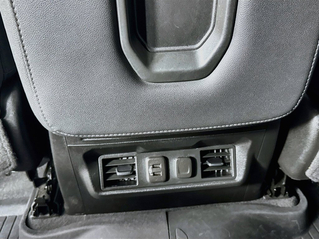 Used 2021 Chevrolet Silverado 1500 LT AWD/4WD image 31