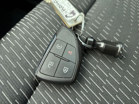 Used 2025 Chevrolet Equinox LT image 18