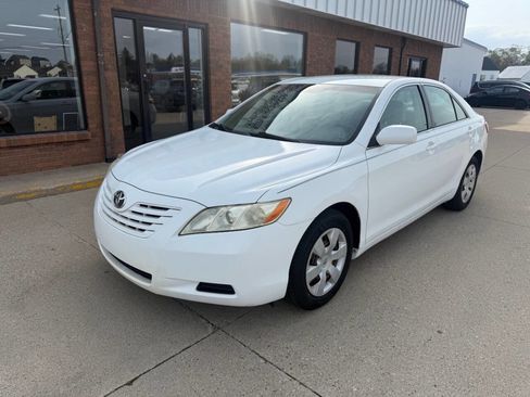 Used 2007 Toyota Camry LE FWD image 31