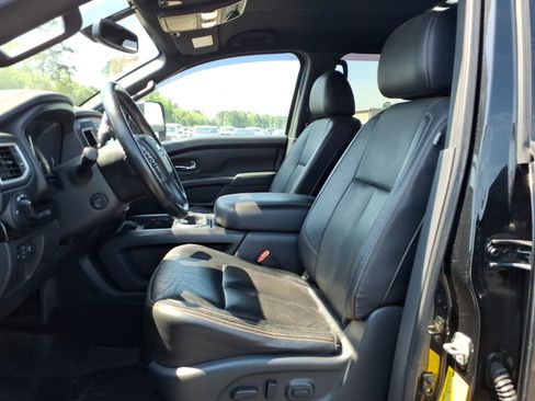 Used 2019 Nissan Titan SL w/ Midnight Edition AWD/4WD image 20