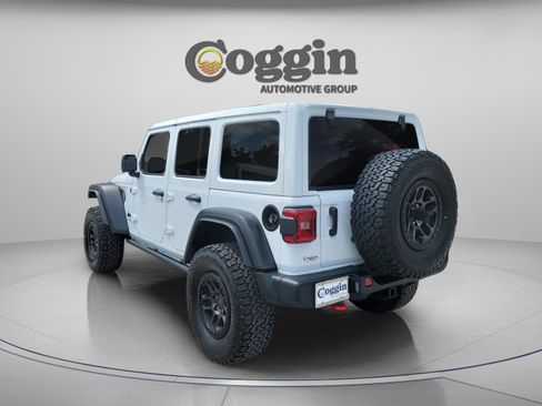 Used 2022 Jeep Wrangler Unlimited Sport image 2