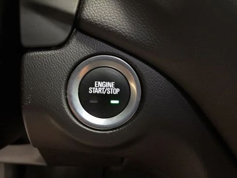 Used 2018 Chevrolet Equinox LT w/ Sun & Infotainment Package AWD/4WD image 19