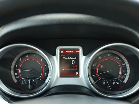 Used 2018 Dodge Journey GT w/ Driver Convenience Group image 19