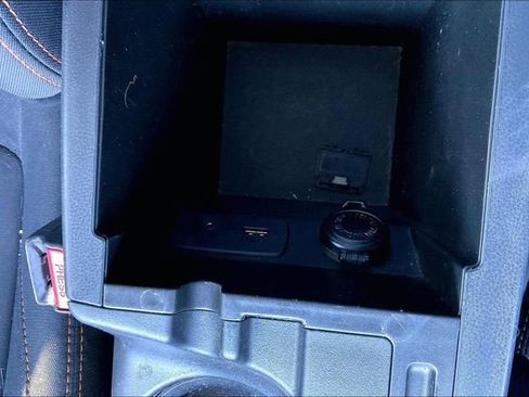 Used 2018 Subaru Crosstrek 2.0i Premium w/ Eyesight System image 24