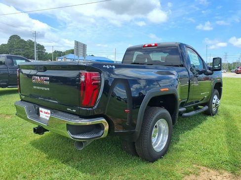 New 2026 GMC Sierra 3500 SLE AWD/4WD image 7