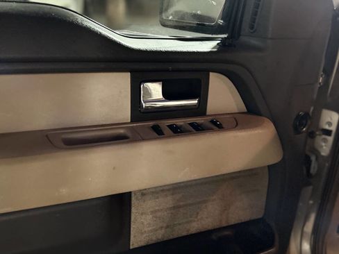 Used 2013 Ford F150 XLT w/ XLT Chrome Pkg image 14